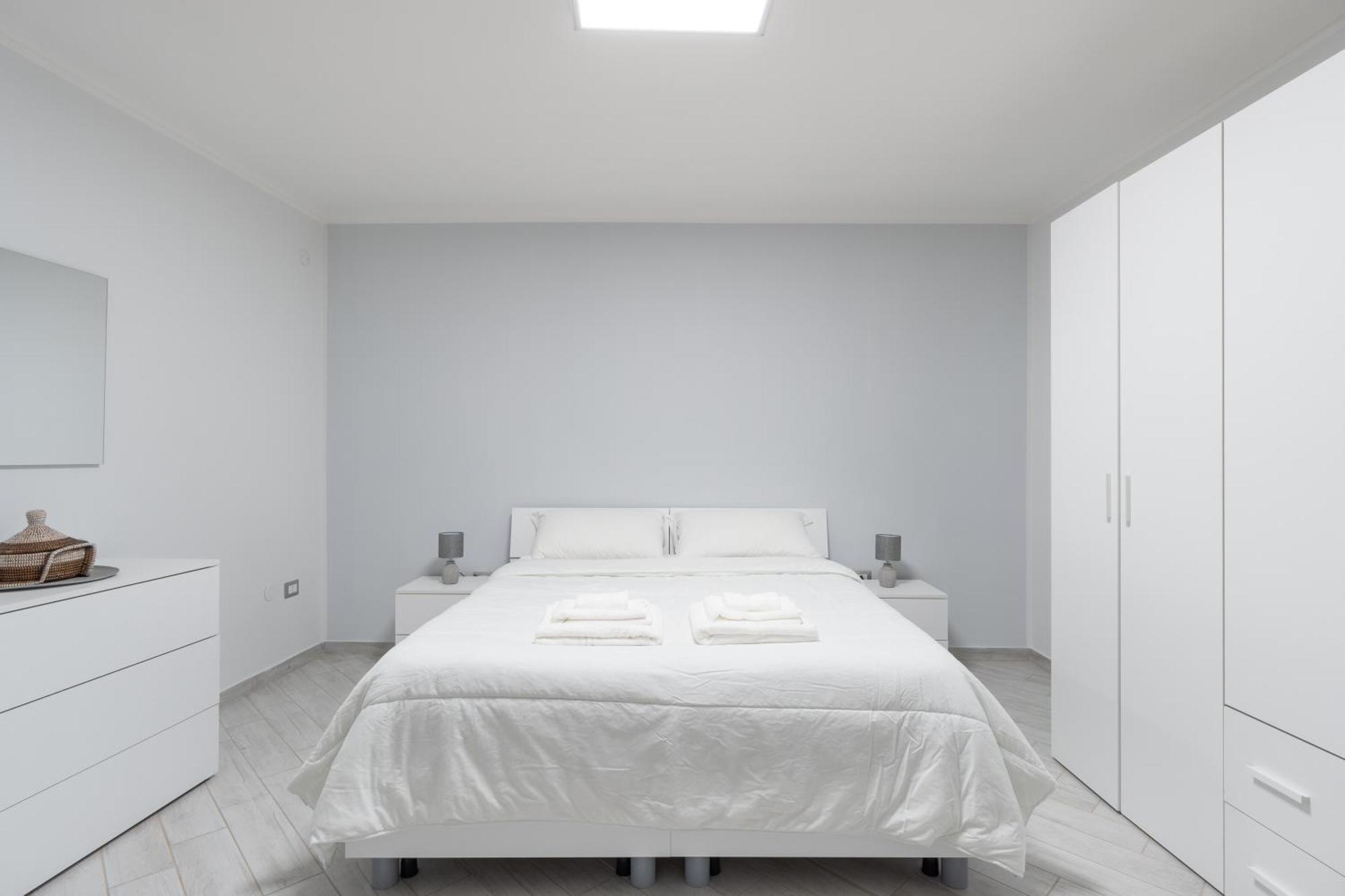 Modern Flat In The Heart Of Near Man Appartamento Napoli